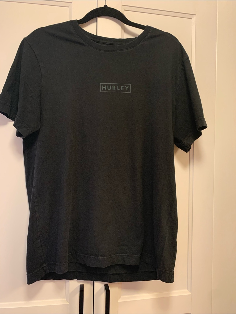 Hurley Black Logo Crew T-Shirt Men’s Large Logo Tee Streetwear Casual Skate